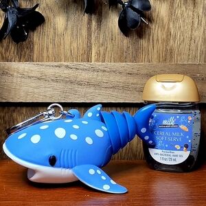 Bath & Body Works 🐋 Nurse Shark Pocketbac Holder Bag Charm